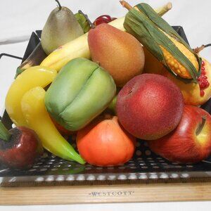 VINTAGE HEAVY LOT FRUITS & VEGETABLES IN WIRE COLANDER BASKET w/ HANDLES 🌽🍌🍎